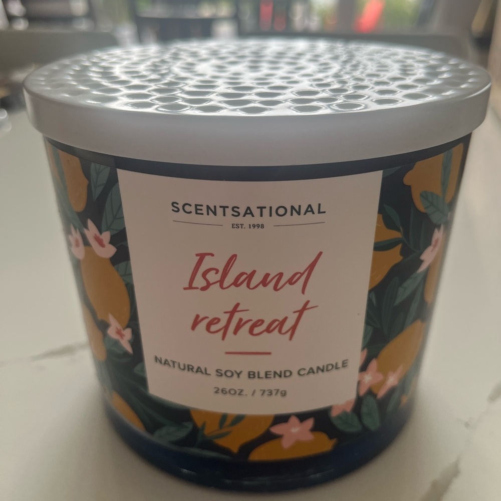 Island Retreat Natural Soy Blend Candle - Blue